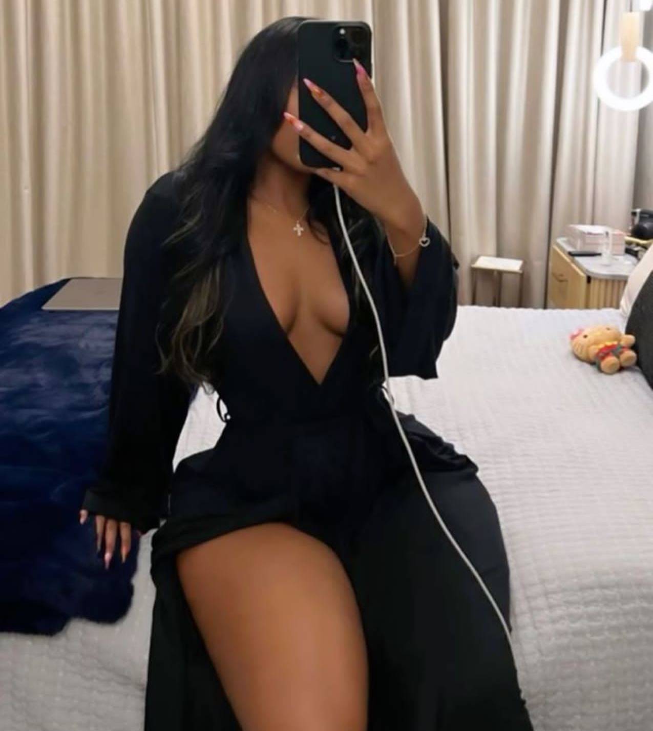 Sınırsız Escort Bayan Ayşe İle Sınırsız Tutku Burada